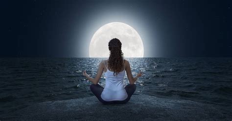 Meditación guiada de la Luna para aprovechar la energía del plenilunio