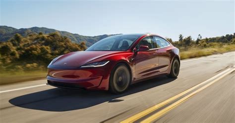 Video Οδηγούμε το καταιγιστικό Tesla Model 3 Performance Top Gear Greece