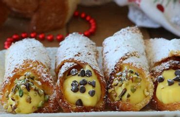 Cannoli Di Pandoro O Panettone Con Crema Il Dolce Per Riciclare Gli