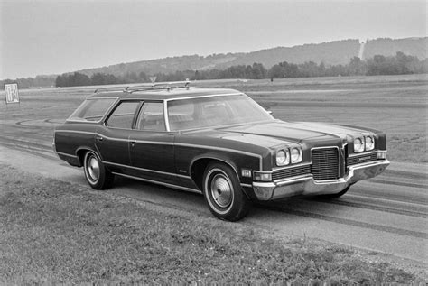 Classic 1971 Pontiac Catalina Safari