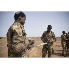 Imagesd Fense Des Soldats Maliens Suivent Un Atelier Pratique D