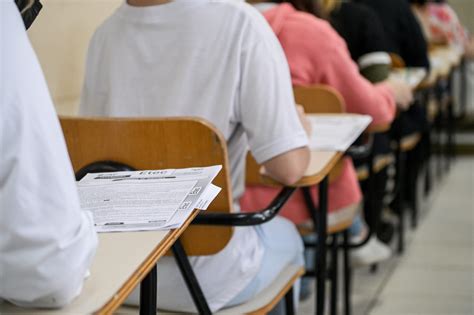 Inscrições para 4 6 mil vagas de Ensino Médio e cursos técnicos