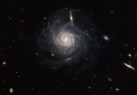 Hubble Observes Beautiful Spiral Galaxy Sci News