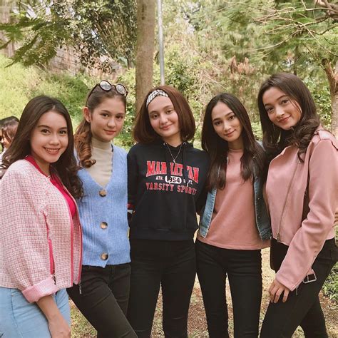 8 Portraits of the closeness of the cast of 'LOVE BUT HATE' behind the ...