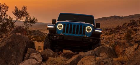 How To Effectively Use 4 Wheel Drive On Your Jeep | Campbell-Mclennan Chrysler