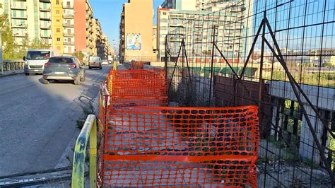 Percorso A Ostacoli Per La Pista Ciclabile In Via Oreto Prima Vanno