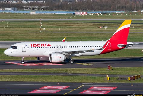 Ec Mxu Iberia Airbus A320 Neo At Düsseldorf Photo Id 1281060