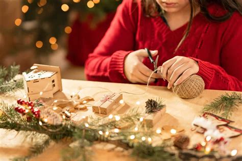 11 Idee Fai Da Te Per Addobbare L Albero Di Natale Pourfemme