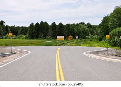 Dead End Road Images, Stock Photos & Vectors | Shutterstock