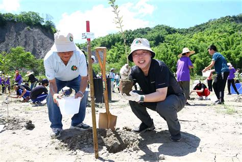 日月光7年植樹13萬棵，創造3000公噸碳匯 吳田玉：30年要種40 50萬棵樹｜流域共好 Csr天下