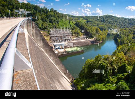 Hiwassee dam hi-res stock photography and images - Alamy