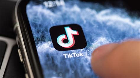 Video Así puedes evitar ver el vídeo del suicidio que TikTok intenta