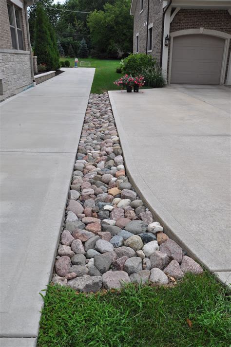 Western Springs Entry Sidewalk Outdoor Living Patio Traditional