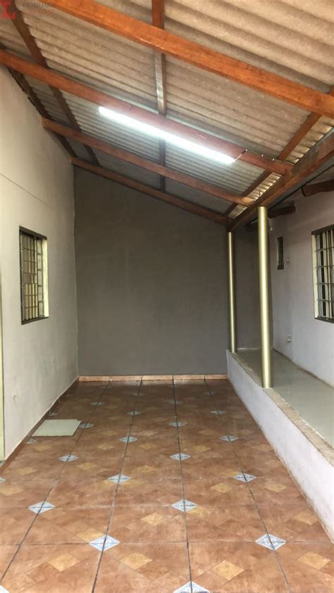 CASA A VENDA NO CONJUNTO ÁGUIAS EM ARAPONGAS Imobiliária e Loteadora