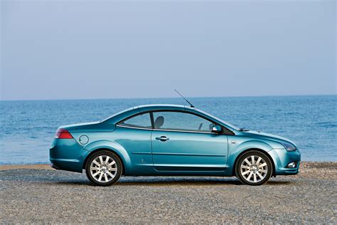 Ford Focus Coupé Cabriolet Review 2006 2010 Parkers