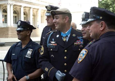 Leroy Petry Medal Of Honor Recipient Retiring From The Army Outside