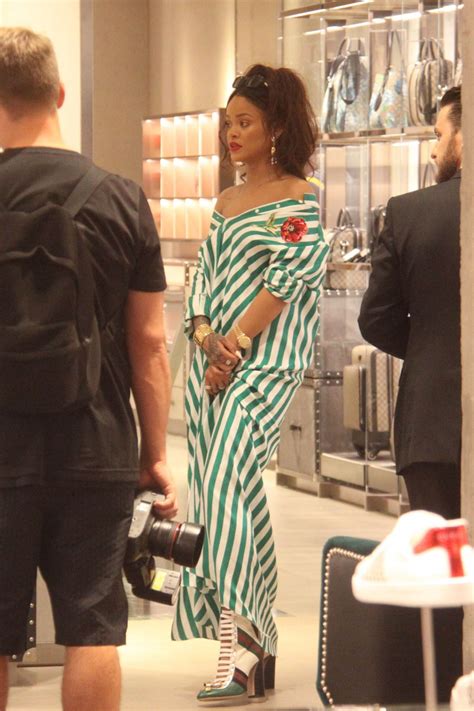 Rihanna Shopping At Guccis In Milan 7152016