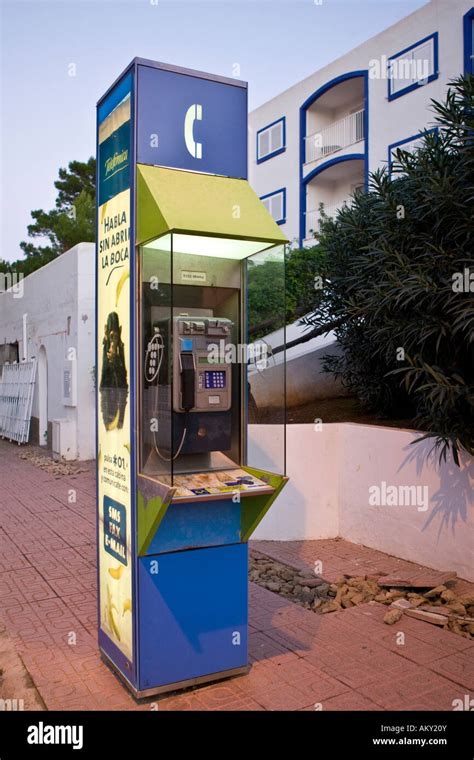 Telefonsaeule Phone Hi Res Stock Photography And Images Alamy