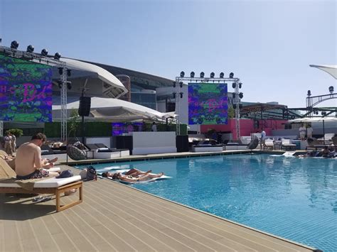 Dubais Top Beach Clubs Current And Upcoming