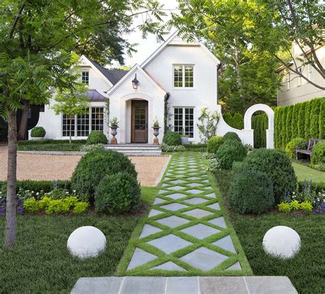 Walkway Ideas for the Front of Your House - Plank and Pillow