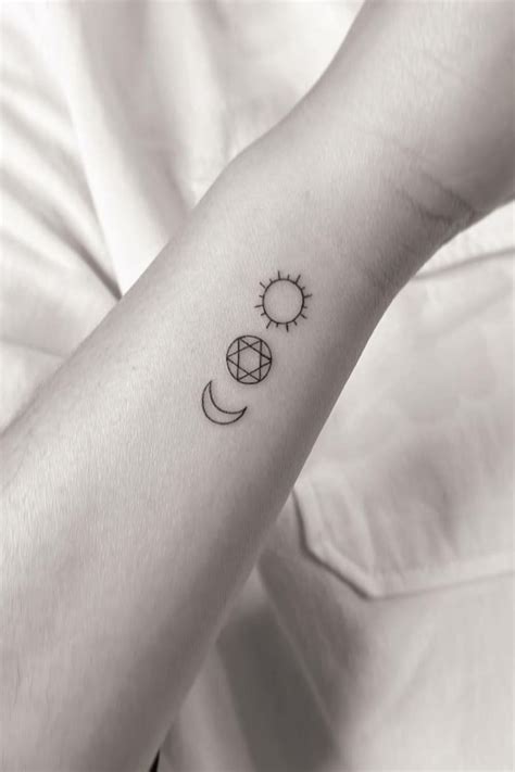 38 Amazing Small Sun and Moon Tattoo Ideas