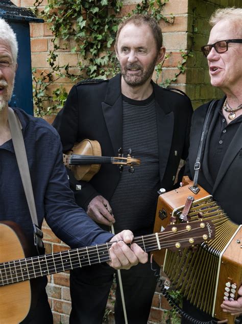 Oysterband Announce Three-Piece Acoustic UK Tour This Spring - Band on ...