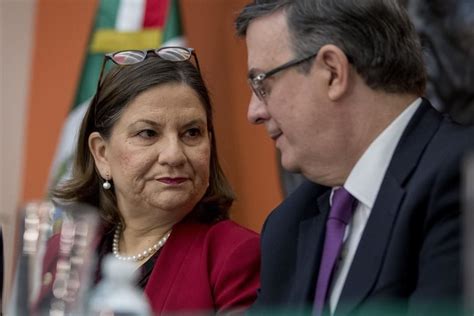 Nunca oculto información a AMLO truena Ebrard contra Bárcena