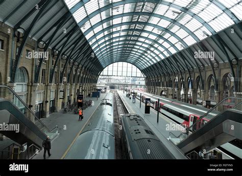 Interior Of Kings Cross Train Station Hi Res Stock Photography And