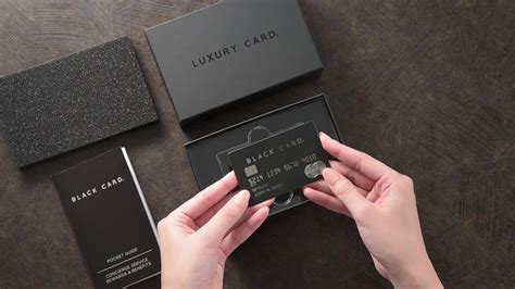 Luxury Card Y V V I Luxury Card Member Card Credit Card Design We Ve Tracked Down And