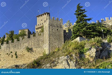 Guaita tower san marino foto de archivo editorial Imagen de escénico