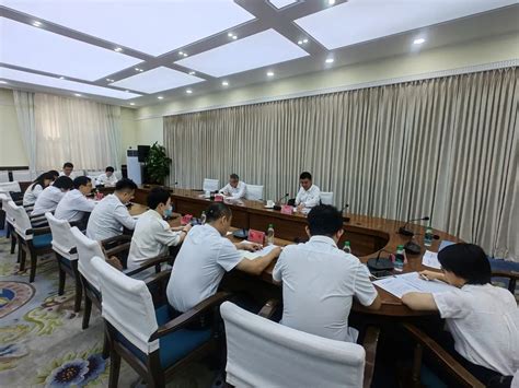 徐建国以普通党员身份参加所在党支部组织生活会