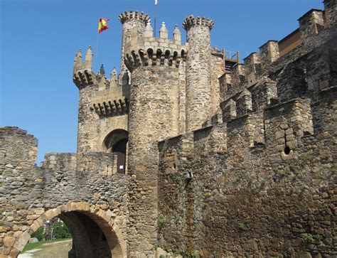 Castillo de Ponferrada Mistérica Land