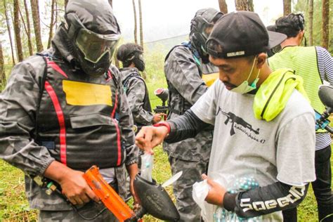 Permainan Seru Paintball War Game Di Batu Malang