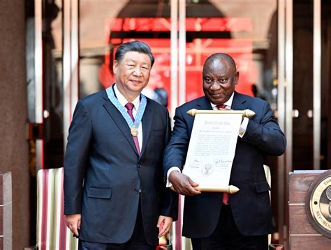 Le président chinois Xi Jinping décoré de l Ordre de l Afrique du Sud