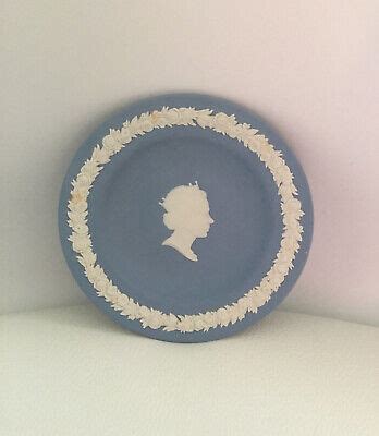 Wedgwood Jasperware Queen Elizabeth Ii Th Birthday Commemorative