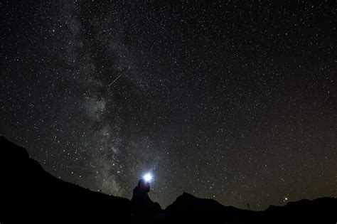 Stasera il picco delle stelle cadenti di Agosto è la notte delle