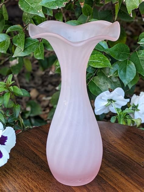 Vintage Pink Satin Frosted Glass Jack In Pulpit Ribbed Vase Blown Glass