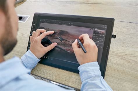 Hands On Review Of The Wacom Mobilestudio Pro B H Explora