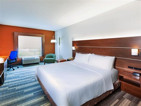 Holiday Inn Express & Suites Jasper Guest Room & Suite Options