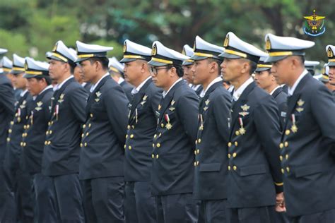 Direktur Politeknik Transportasi Sdp Palembang Hadiri Upacara Pelepasan