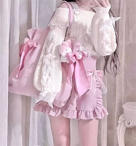 Pin by 𝒜𝓃𝑔𝑒𝓁 on ꒰ა fashion files ໒꒱ | Kawaii outfit ideas, Girly outfits, Cute fashion