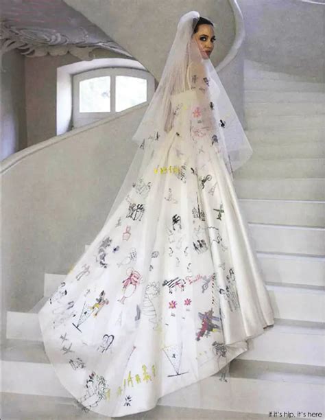 ANGELINA JOLIE WEDDING DRESS - Tamunsa Delen