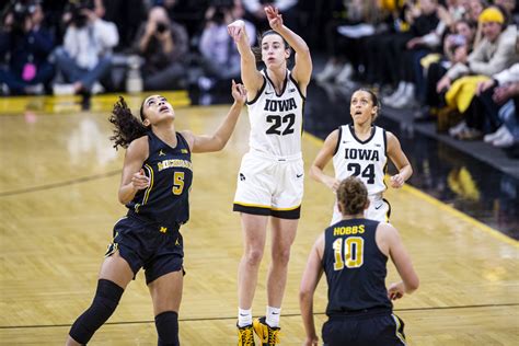 Interactive Caitlin Clark Breaks All Time Scoring Record For College