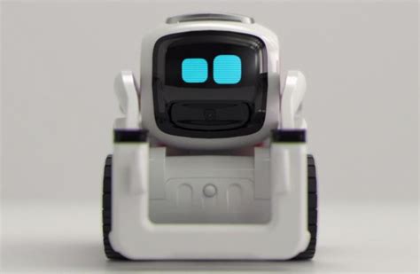 Cozmo: A Mini Robot With a Personality That Evolves The More You Play With Him