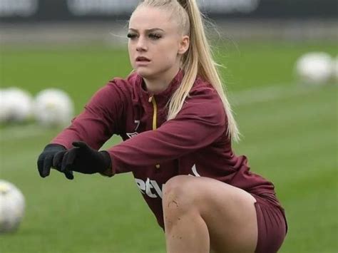 Alisha Lehmann Swiss Footballer 🇨🇭⚽