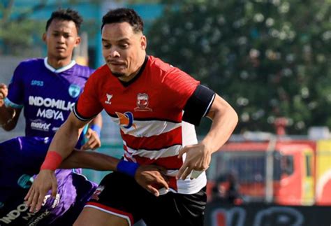 Hasil Liga 1 Madura United Diperkuat 10 Pemain Persita Tangerang