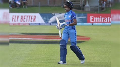 Harmanpreet Kaur Smriti Mandhana Drop A Place Each In Icc Odi Batters