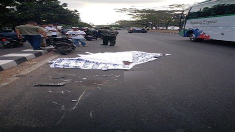 Kecelakaan Maut Di Jalan Soekarno Hatta Bandung Pengemudi Motor Tewas