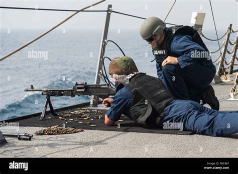 Uss Farragut Crew Served Weapons 15071 Stock Photo Alamy