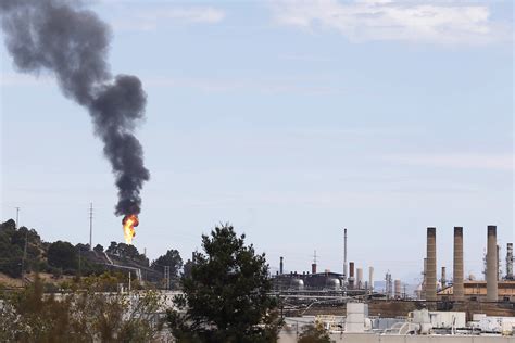 Flare Sends Billow Of Smoke Above Chevrons Richmond Refinery